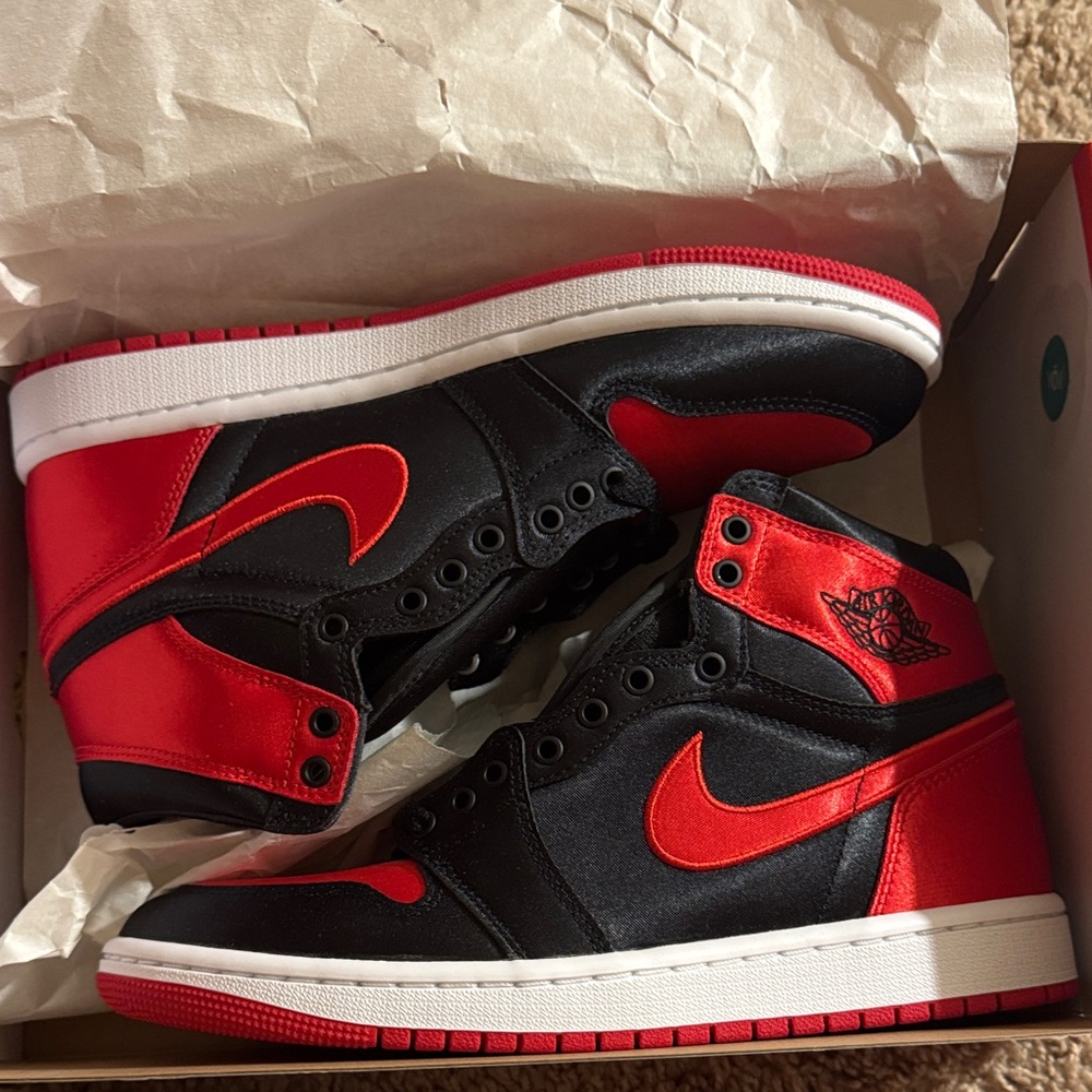 Nike Men's Black and Red High-Top Sneakers